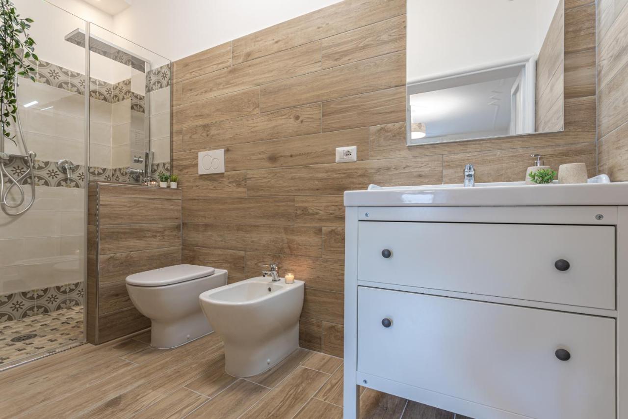 Adriana'S Suites In Prati Close To Vatican Museum Rome Bagian luar foto